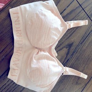 Nursing/hands free pumping bra